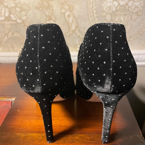 Great Used Condition- Jimmy Choo Larissa Black Velvet Booties 100mm - Size 38 - Picture 5 of 7